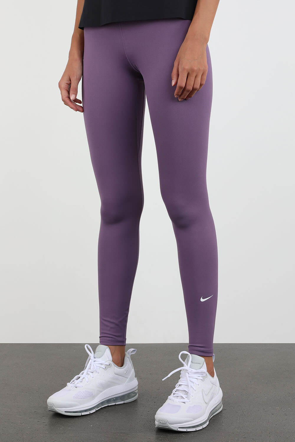 תמונת כל הלוק של Nike Air Max Genome in White